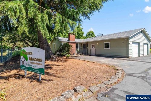 636 30th Ave Se, Albany, OR, 97322-4046 | Card Image