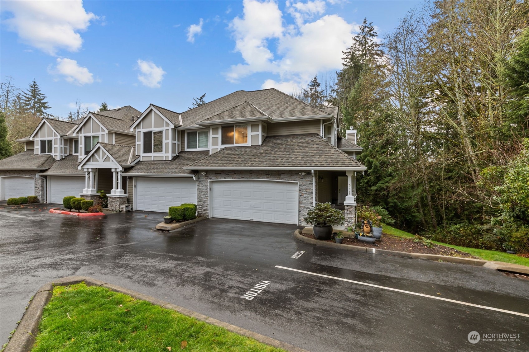 Cougar Mountain Way, Bellevue, WA 98006