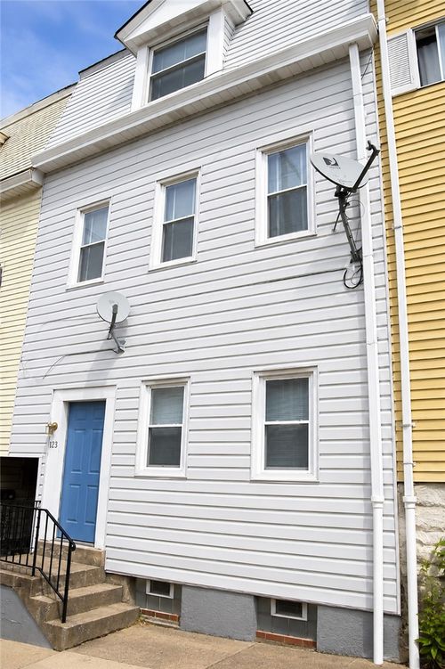 1-323 38th St, Lawrenceville, PA, 15201 | Card Image