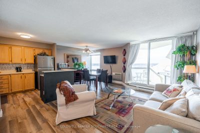 1407 - 155 Front St N, Condo with 2 bedrooms, 1 bathrooms and 1 parking in Sarnia ON | Image 2