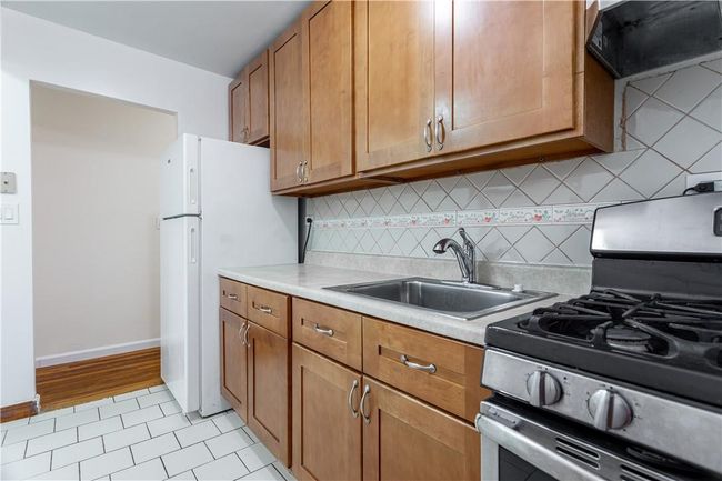 APT-2J - 82-40 Austin St, Home with 2 bedrooms, 1 bathrooms and null parking in Kew Gardens NY | Image 12