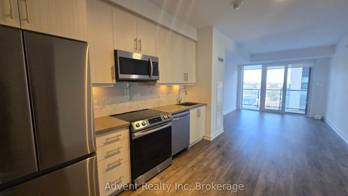 2005-105 Oneida Cres, Richmond Hill, ON, L4B0H6 | Card Image