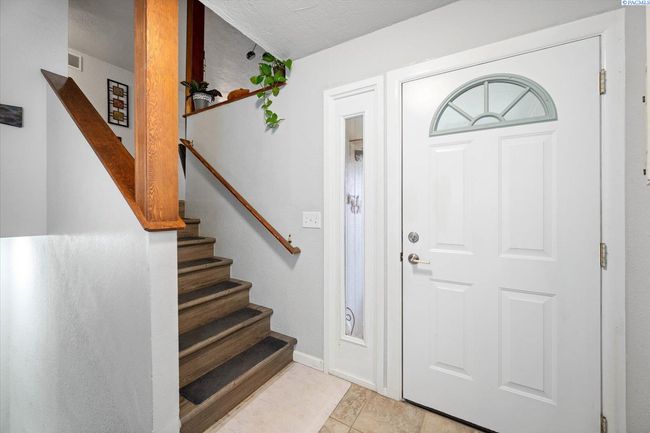 73805 N Demoss Rd, Home with 3 bedrooms, 3 bathrooms and null parking in Benton City WA | Image 34