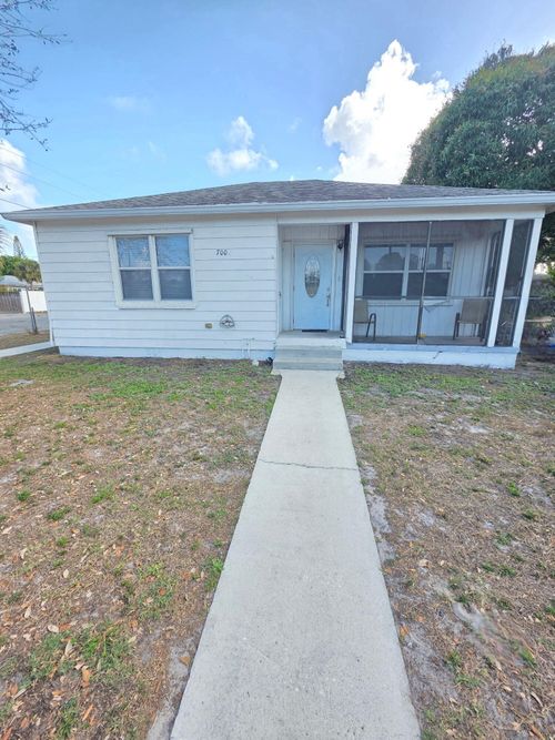 700 57th Street, West Palm Beach, FL, 33407 | Card Image