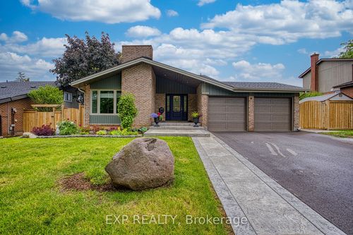 1340 Monmouth Dr, Burlington, ON, L7P3J6 | Card Image