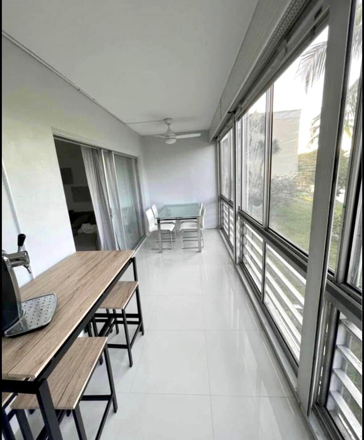 Residential Lease in Lantana 4