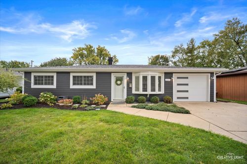609 Ridgewood Rd, Streamwood, IL, 60107-1218 | Card Image