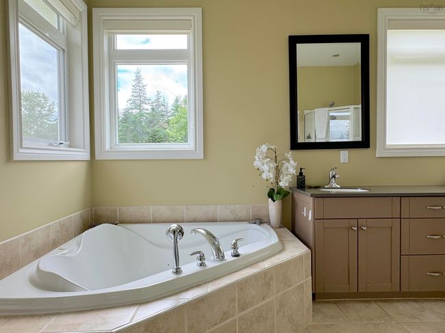 7 Bell Bay Way, Condo with 3 bedrooms, 3 bathrooms and null parking in Baddeck NS | Image 39