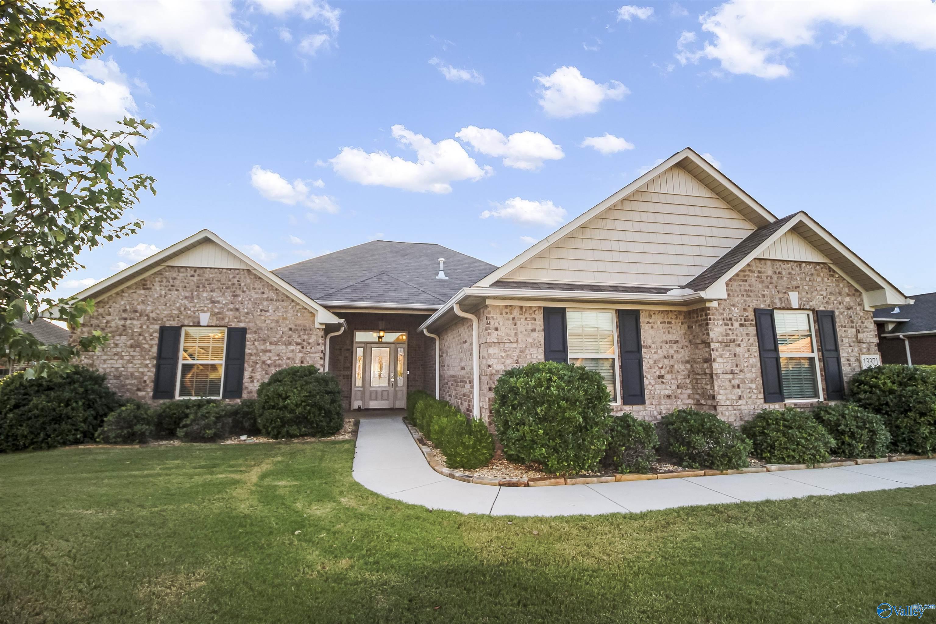 Hidden Valley Dr, Madison, AL 35756