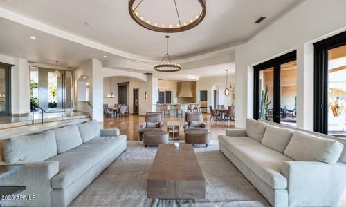 6207 E Indian Bend Rd, Paradise Valley, AZ, 85253-4372 | Card Image