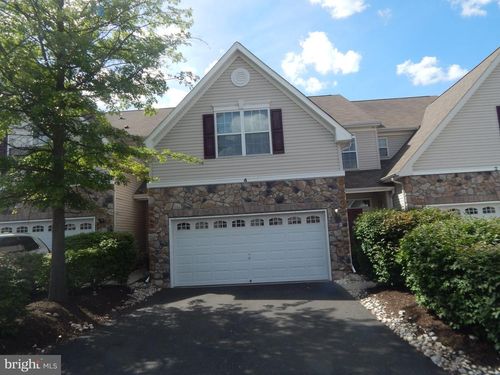 4 Blake Dr, Pennington, NJ, 08534-5193 | Card Image