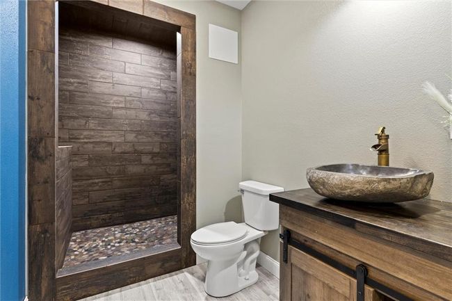 1500 Aaron Ln, House other with 5 bedrooms, 4 bathrooms and null parking in Adrian MO | Image 38