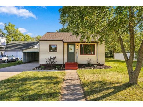 124 W 6th St, NEW RICHMOND, WI, 54017-1712 | Card Image