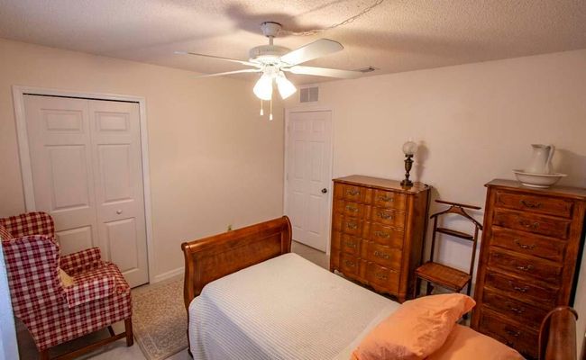 1019 Se Euclid Ln, House other with 3 bedrooms, 2 bathrooms and null parking in Port St Lucie FL | Image 26