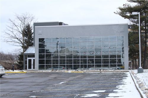 6731 Ridge Rd, Parma, OH, 44129-5708 | Card Image