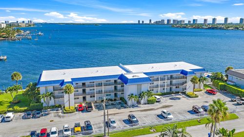 108-400 Wilma Circle, Riviera Beach, FL, 33404 | Card Image