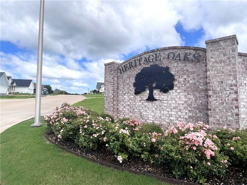 2423 Pecan Crossing Ct, Brenham, TX, 77833-1625 | Card Image