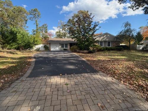 3 Seward Ln, Stony Brook, NY, 11790-3108 | Card Image