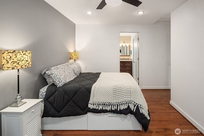 1 of 2 primary suites | Image 11