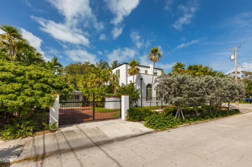 924 Flagler Ave, Key West, FL, 33040-4744 | Card Image