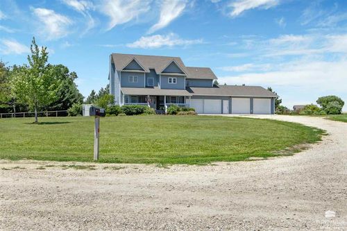 1809 Overview Dr, Clay Center, KS, 67432-7643 | Card Image