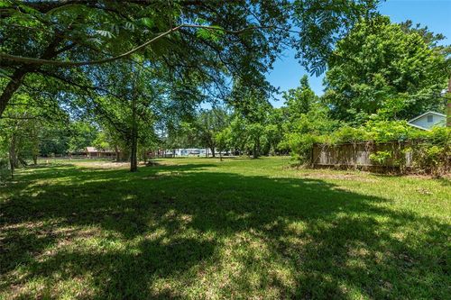705 S Holly Avenue, Cleveland, TX, 77327 | Card Image