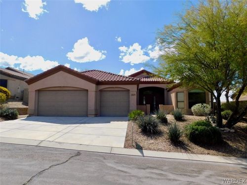 2824 Fort Silver Dr, Bullhead City, AZ, 86429-1110 | Card Image