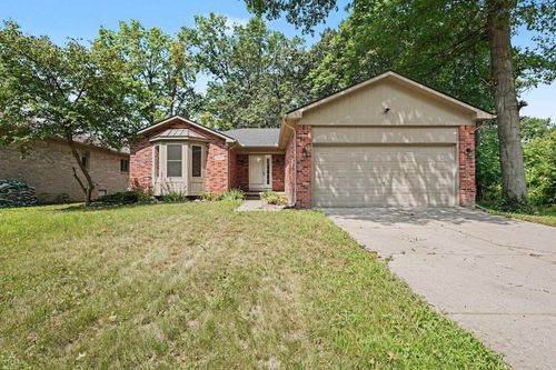 27277 Warner Avenue, Warren, MI, 48092 | Card Image