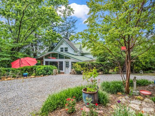 23 Sunset Dr, Black Mountain, NC, 28711-3833 | Card Image