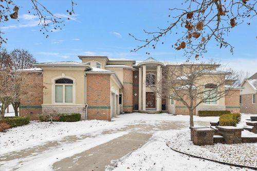 61403 Barclay Dr, Washington Township, MI, 48094-1225 | Card Image