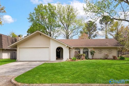 1907 Waxleaf Grn Se, Huntsville, AL, 35803-1231 | Card Image