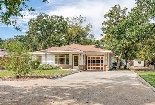 529 Roberts Cut Off Rd, River Oaks, TX, 76114-3312 | Card Image