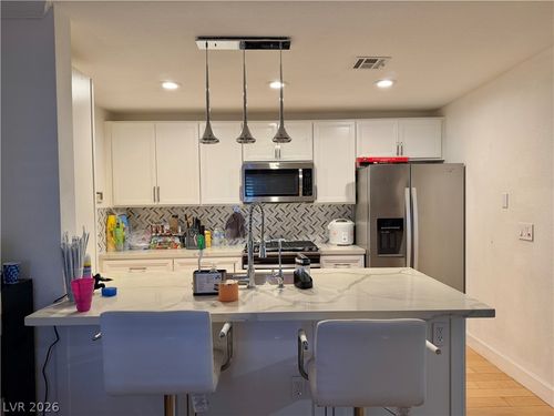 186-8452 Boseck Dr, Las Vegas, NV, 89145-2450 | Card Image