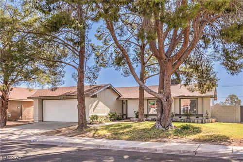 3429 Irv Marcus Dr, Las Vegas, NV, 89108-5005 | Card Image
