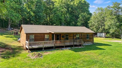 1922 Kings Grant Dr, Newton, NC, 28658-9158 | Card Image