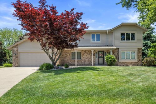 8206 41st Ave, Kenosha, WI, 53142-4526 | Card Image