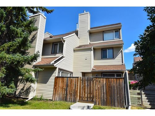 111-25 Glamis Green Sw, Calgary, AB, T3E6T9 | Card Image