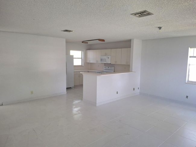 701 Nw 15 Th Ct, House other with 4 bedrooms, 2 bathrooms and null parking in Pompano Beach FL | Image 6