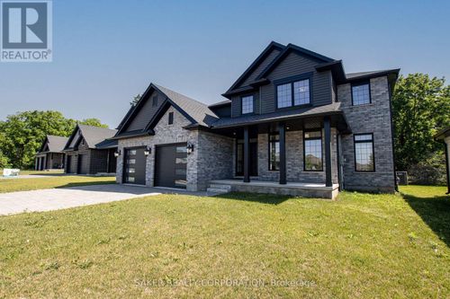 2205 Lockwood Cres, Mount Brydges, ON, N0L1W0 | Card Image