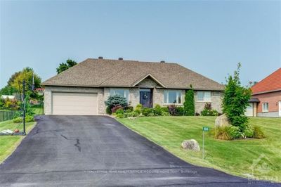 6646 Stillwood Dr, House other with 4 bedrooms, 3 bathrooms and 8 parking in North Gower ON | Image 2