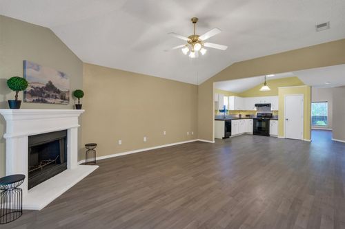 10212 Brea Canyon Rd, Fort Worth, TX, 76108-4952 | Card Image