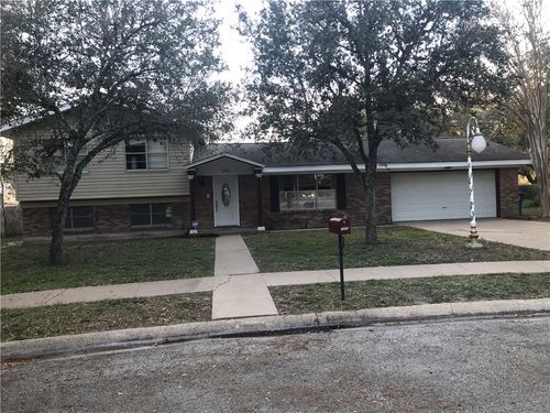 1400 Wren Ln, Beeville, TX, 78102-3729 | Card Image