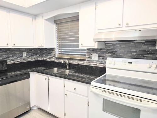 a-2907 Ashley Drive W, West Palm Beach, FL, 33415 | Card Image