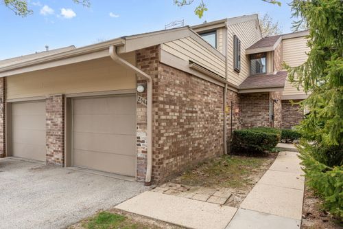 2544 W Parnell Ave, Milwaukee, WI, 53221-4119 | Card Image