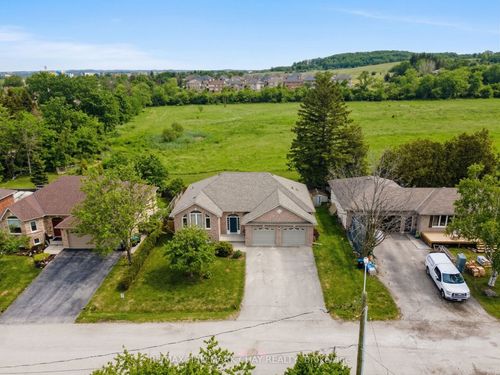 57 Tecumseth St S, Beeton, ON, L0G1A0 | Card Image