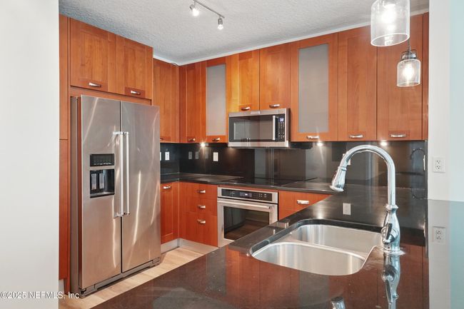 2003 - 1431 Riverplace Blvd, Condo with 1 bedrooms, 1 bathrooms and null parking in Jacksonville FL | Image 6