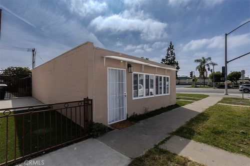 10952 Rose St, Stanton, CA, 90680-3071 | Card Image