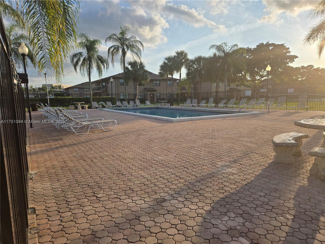 APT-202 - 10002 Winding Lake Rd, Condo with 2 bedrooms, 2 bathrooms and null parking in Sunrise FL | Image 22