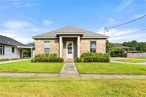 420 Waldo St, Metairie, LA, 70003-7044 | Card Image