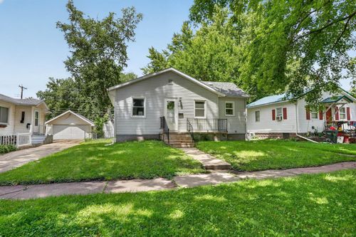 818 Home Park Boulevard, Waterloo, IA, 50701 | Card Image